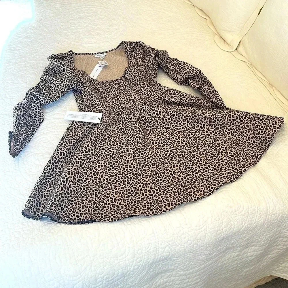 NWT Long Puff Sleeve Mini‎ Dress Women's 6 Leopard Print Swing Flirty Milkmaid